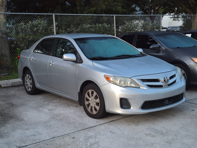 Used 2011 Toyota Corolla LE FWD image 3