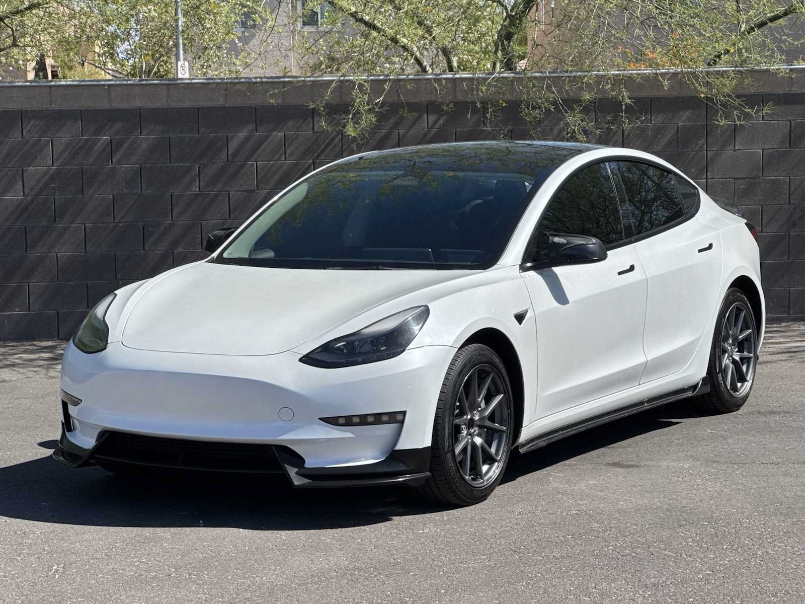 Used 2023 Tesla Model 3 Standard Range RWD image 4