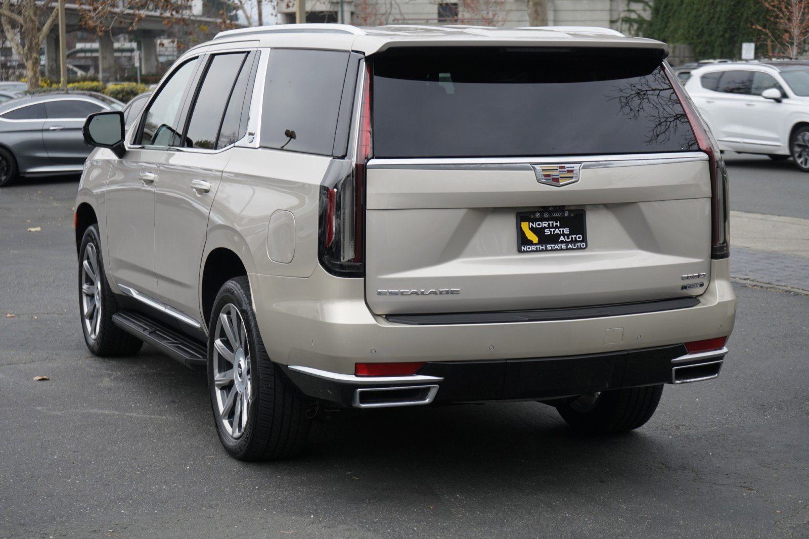 Used 2021 Cadillac Escalade Premium Luxury Platinum image 10