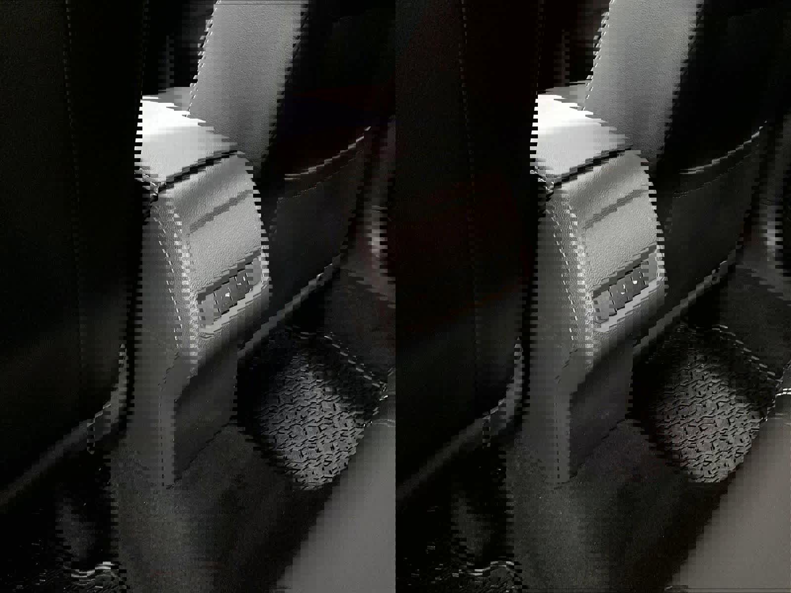 Used 2023 Volkswagen Jetta SEL image 37