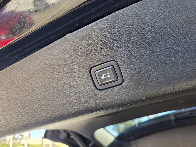 Used 2020 Chevrolet Traverse Premier w/ Redline Edition image 15