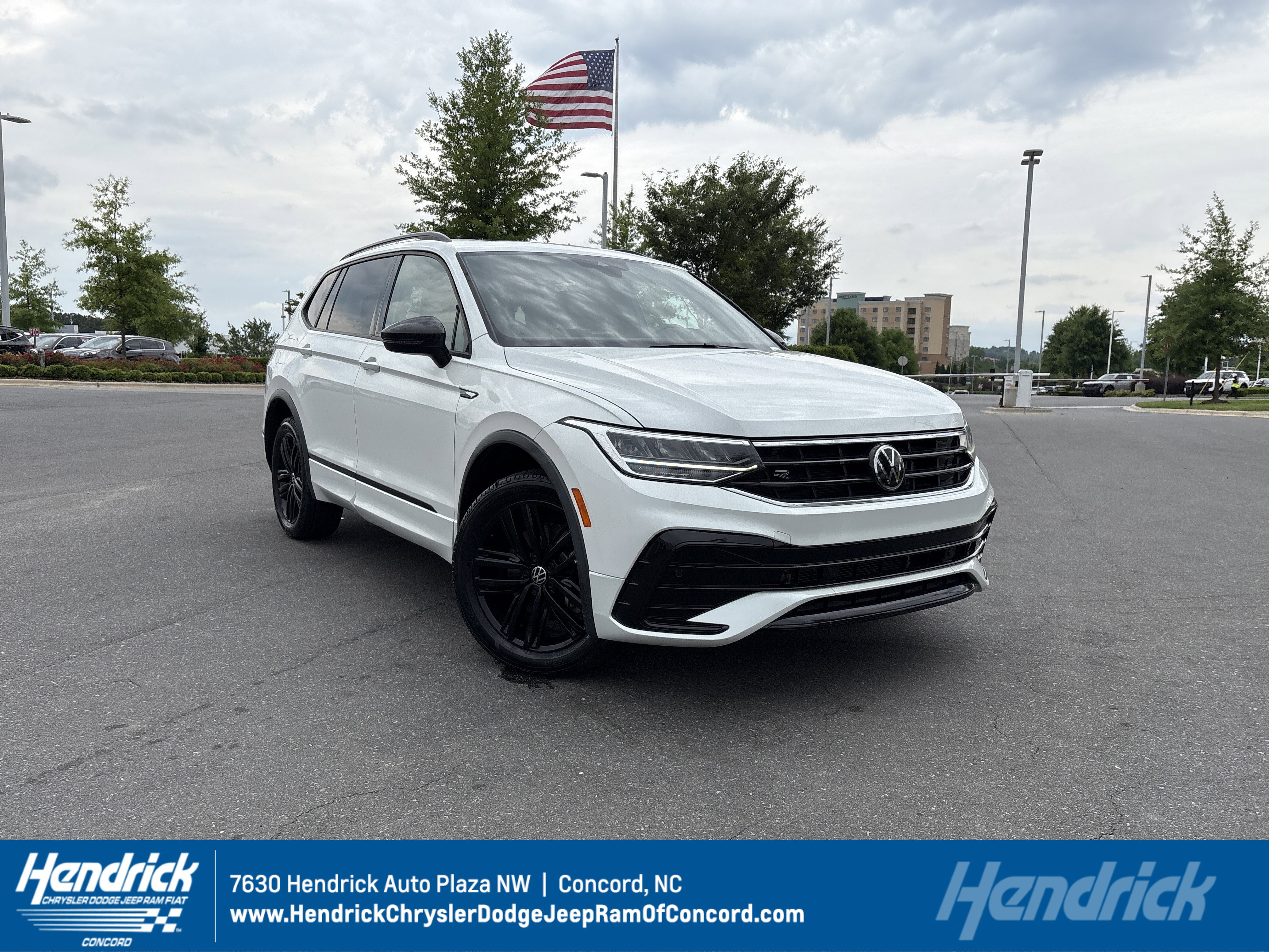 Used 2022 Volkswagen Tiguan SE R-Line