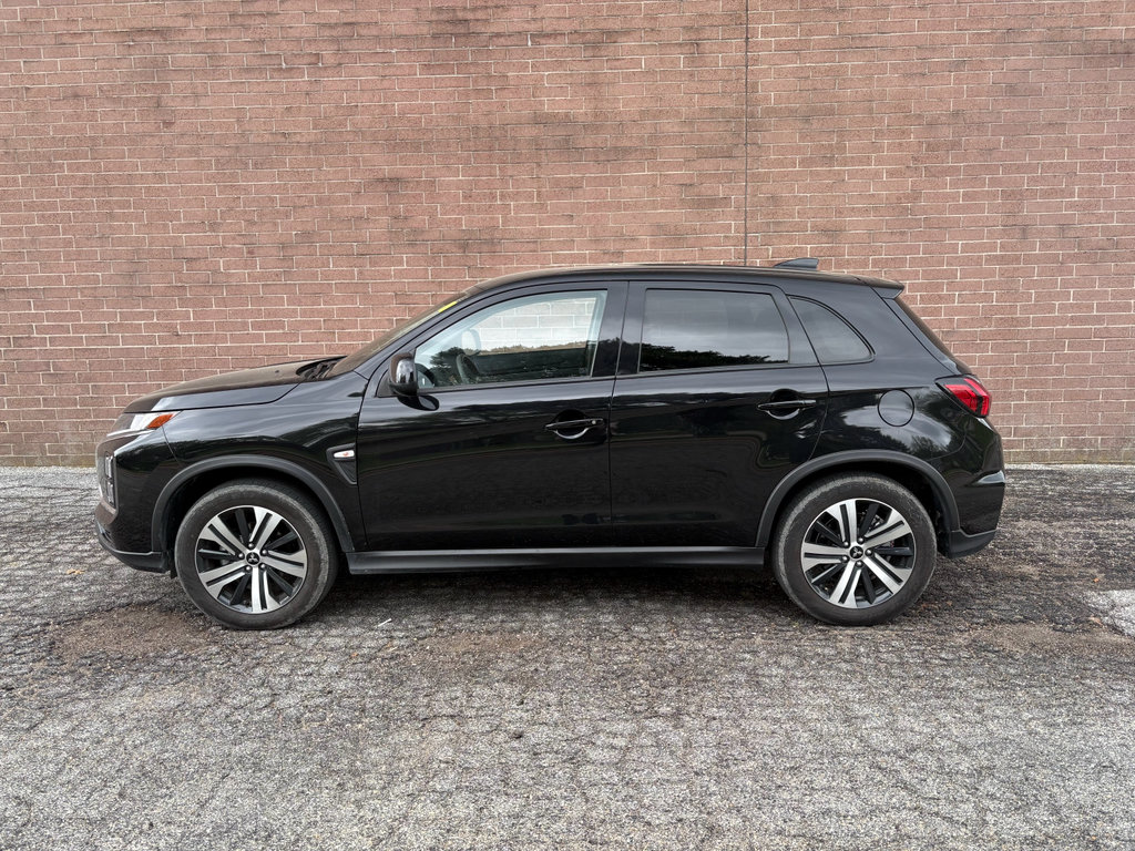Used 2025 Mitsubishi Outlander Sport ES AWD/4WD image 2
