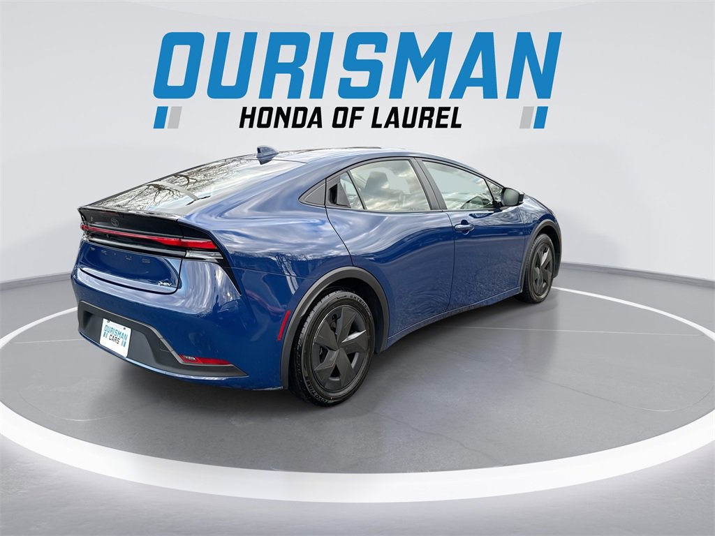 Used 2024 Toyota Prius LE image 8