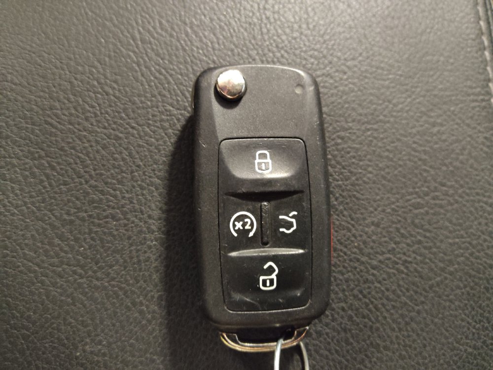 Used 2022 Volkswagen Passat 2.0T FWD image 32