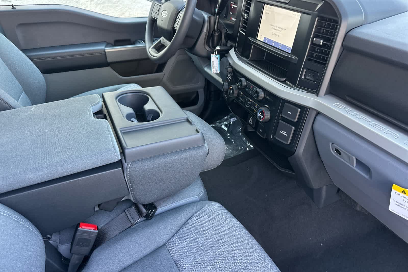 New 2026 Ford F350 XLT w/ FX4 Off-Road Package AWD/4WD image 16