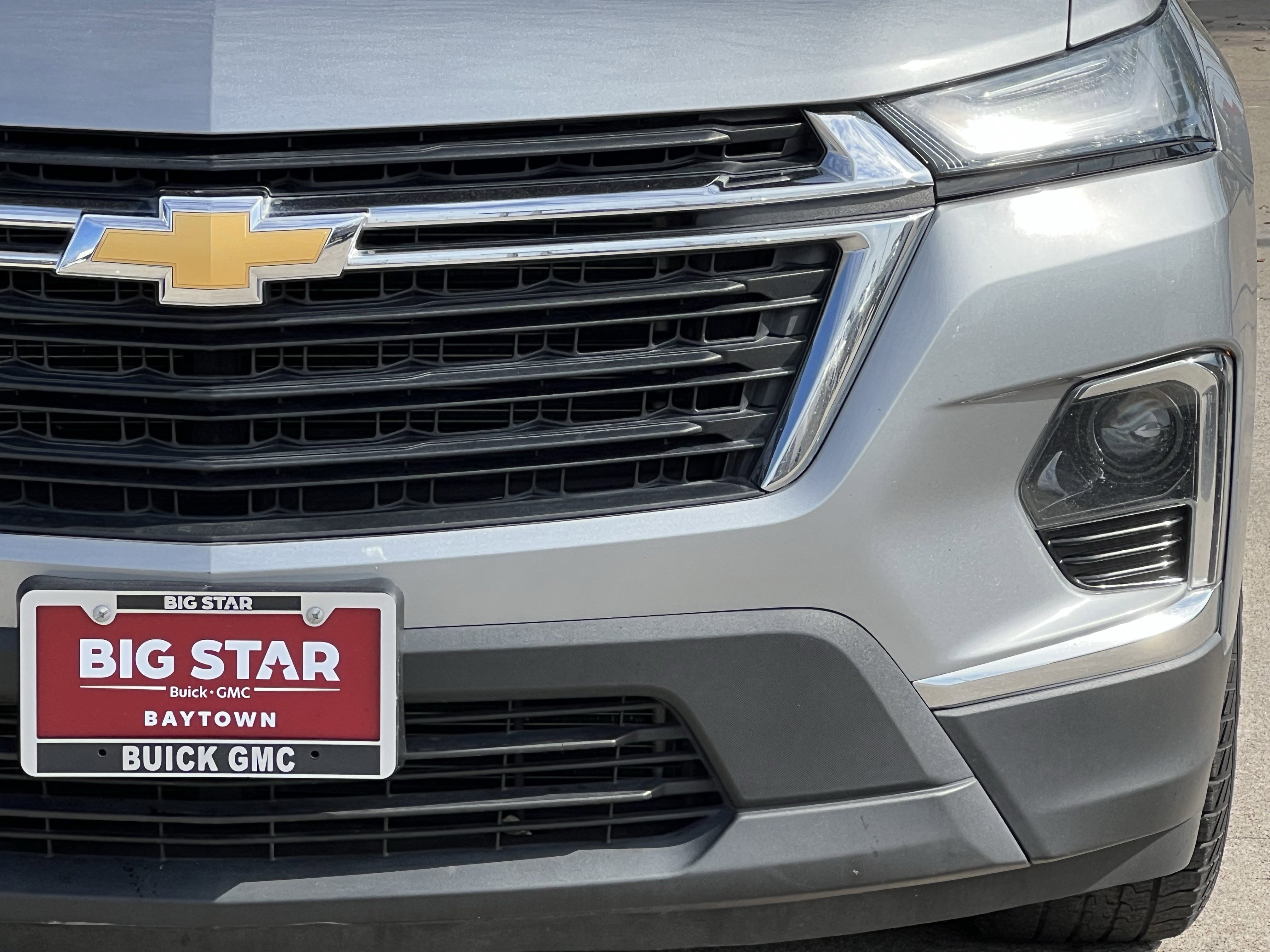 Used 2023 Chevrolet Traverse LS w/ LPO, Cargo Package image 7