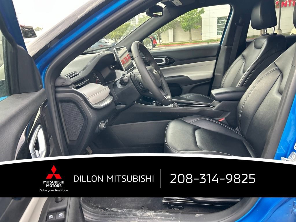 Used 2025 Jeep Compass Limited AWD/4WD image 7