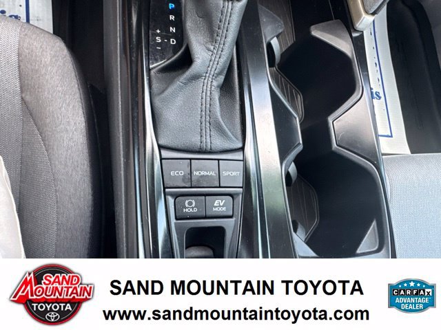 Used 2025 Toyota Camry LE FWD image 18