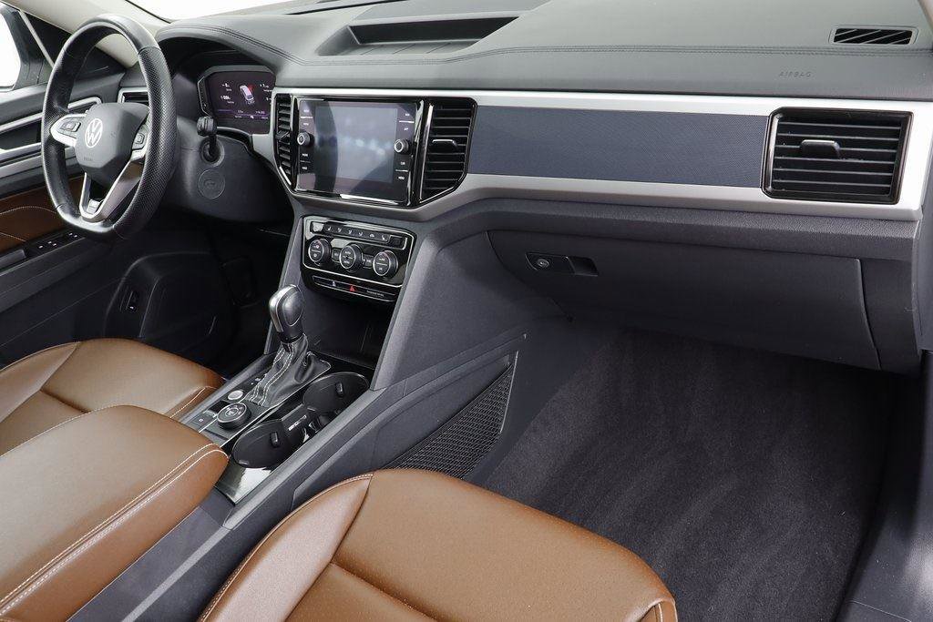 Used 2022 Volkswagen Atlas SEL R-Line image 21