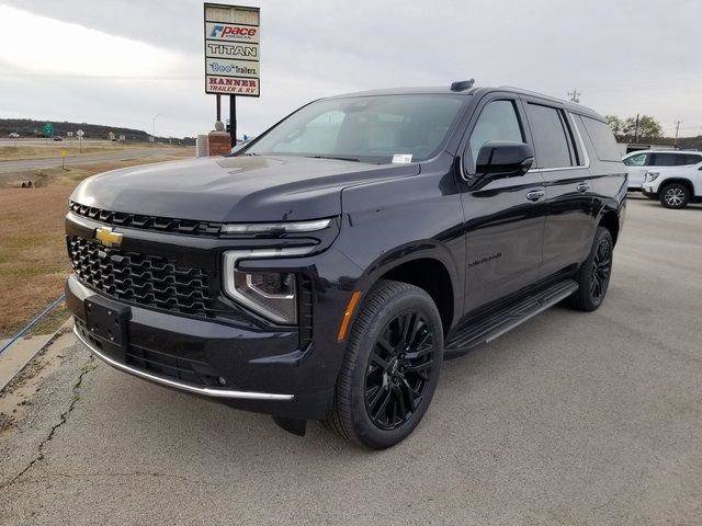 New 2026 Chevrolet Suburban Premier image 2