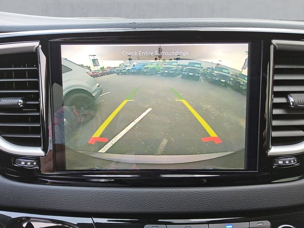 Certified 2023 Chrysler Pacifica Touring-L FWD image 20