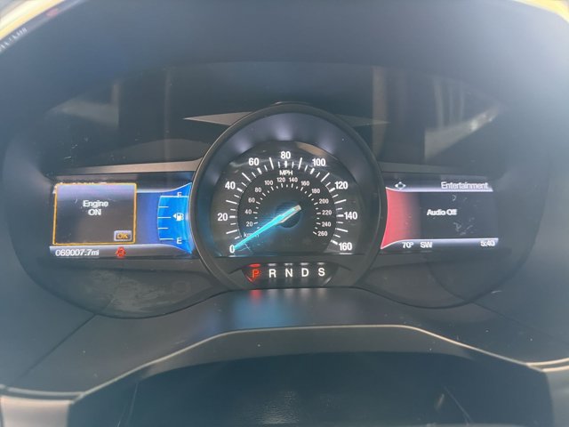 Used 2016 Ford Edge Titanium FWD image 17