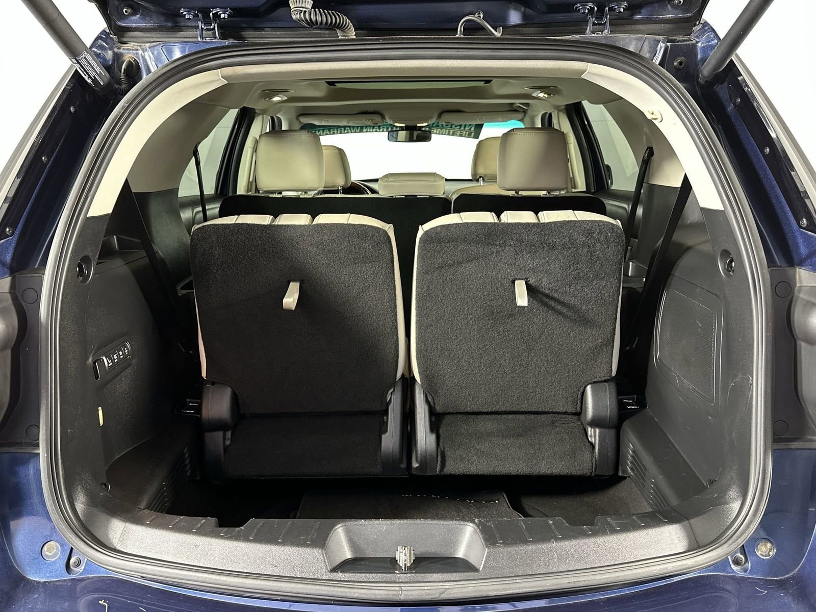 Used 2016 Ford Explorer Platinum image 29