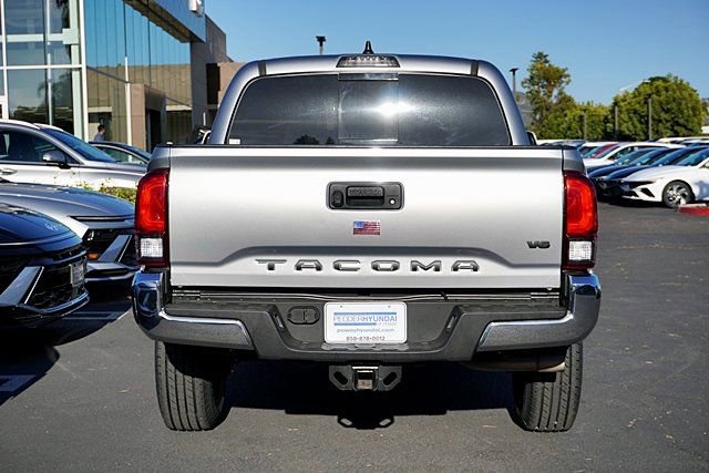Used 2022 Toyota Tacoma SR5 RWD image 10
