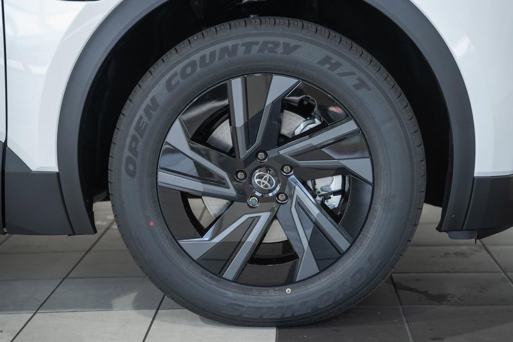 New 2026 Toyota C-HR image 18