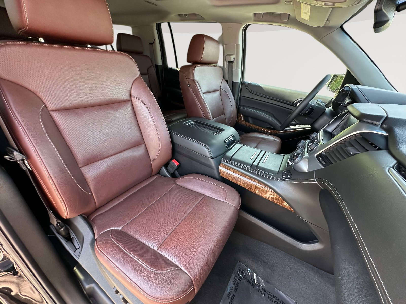 Used 2020 Chevrolet Suburban Premier w/ Premier Plus Edition image 28