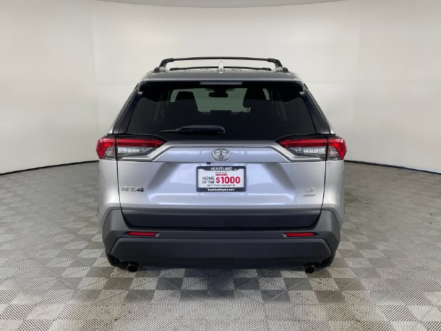 Used 2020 Toyota RAV4 LE AWD/4WD image 22