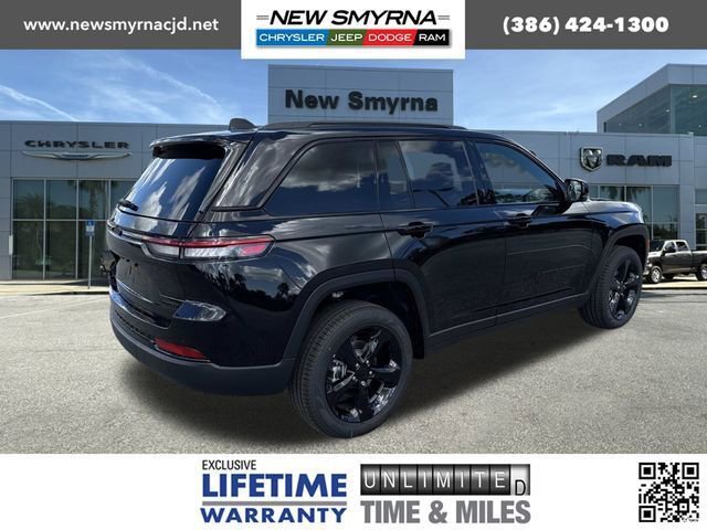 New 2025 Jeep Grand Cherokee Limited w/ Black Appearance Package image 3