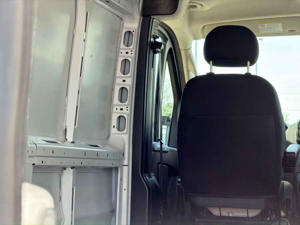 Used 2024 RAM ProMaster 2500 w/ Convenience Group FWD image 28