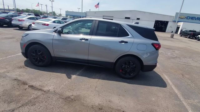 Used 2024 Chevrolet Equinox LT w/ LPO, Floor Liner Package FWD image 5