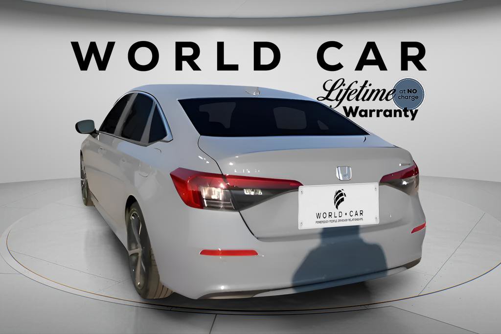 Used 2024 Honda Civic Touring image 2