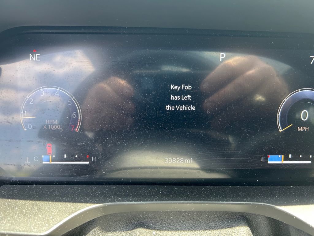 Certified 2022 Jeep Grand Cherokee L Limited AWD/4WD image 16