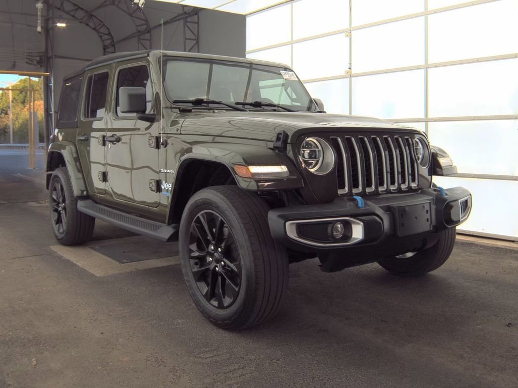 Used 2022 Jeep Wrangler Unlimited Sahara AWD/4WD image 3