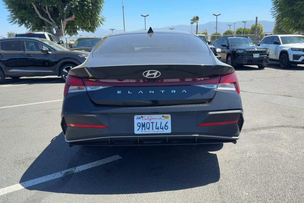 Used 2024 Hyundai Elantra SEL FWD image 7