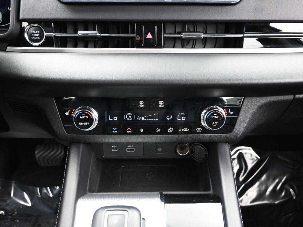 Used 2024 Mitsubishi Outlander SEL image 48