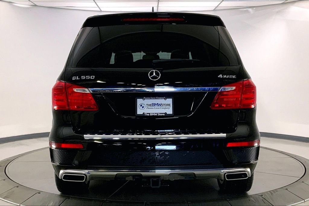 Used 2016 Mercedes-Benz GL 550 4MATIC image 3