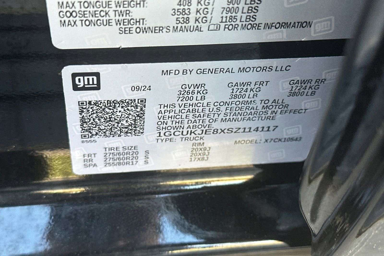 Certified 2025 Chevrolet Silverado 1500 High Country w/ Midnight Edition image 29