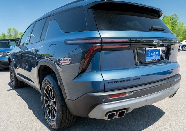 Used 2024 Chevrolet Traverse Z71 AWD/4WD image 8
