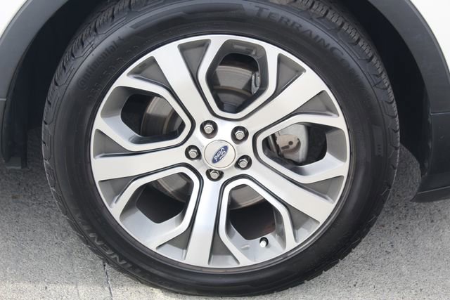 Used 2019 Ford Explorer Platinum image 13