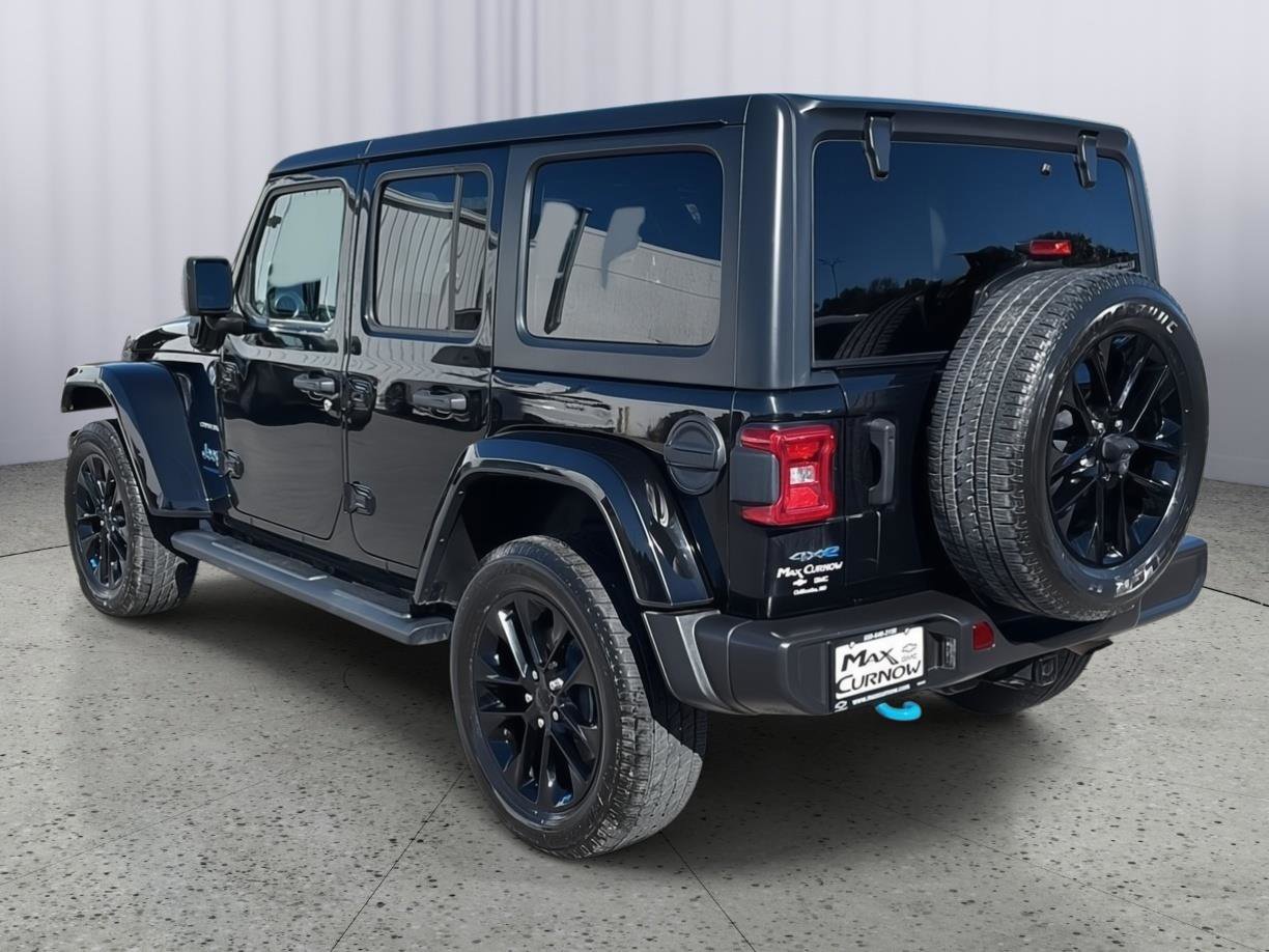 Used 2023 Jeep Wrangler Sahara image 3