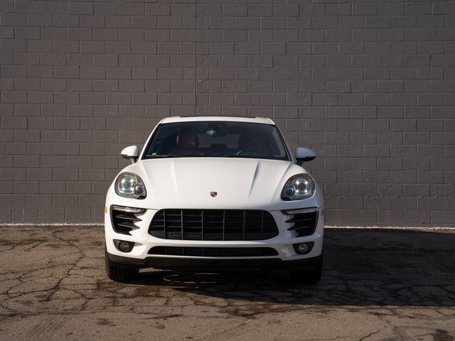 Certified 2018 Porsche Macan image 9
