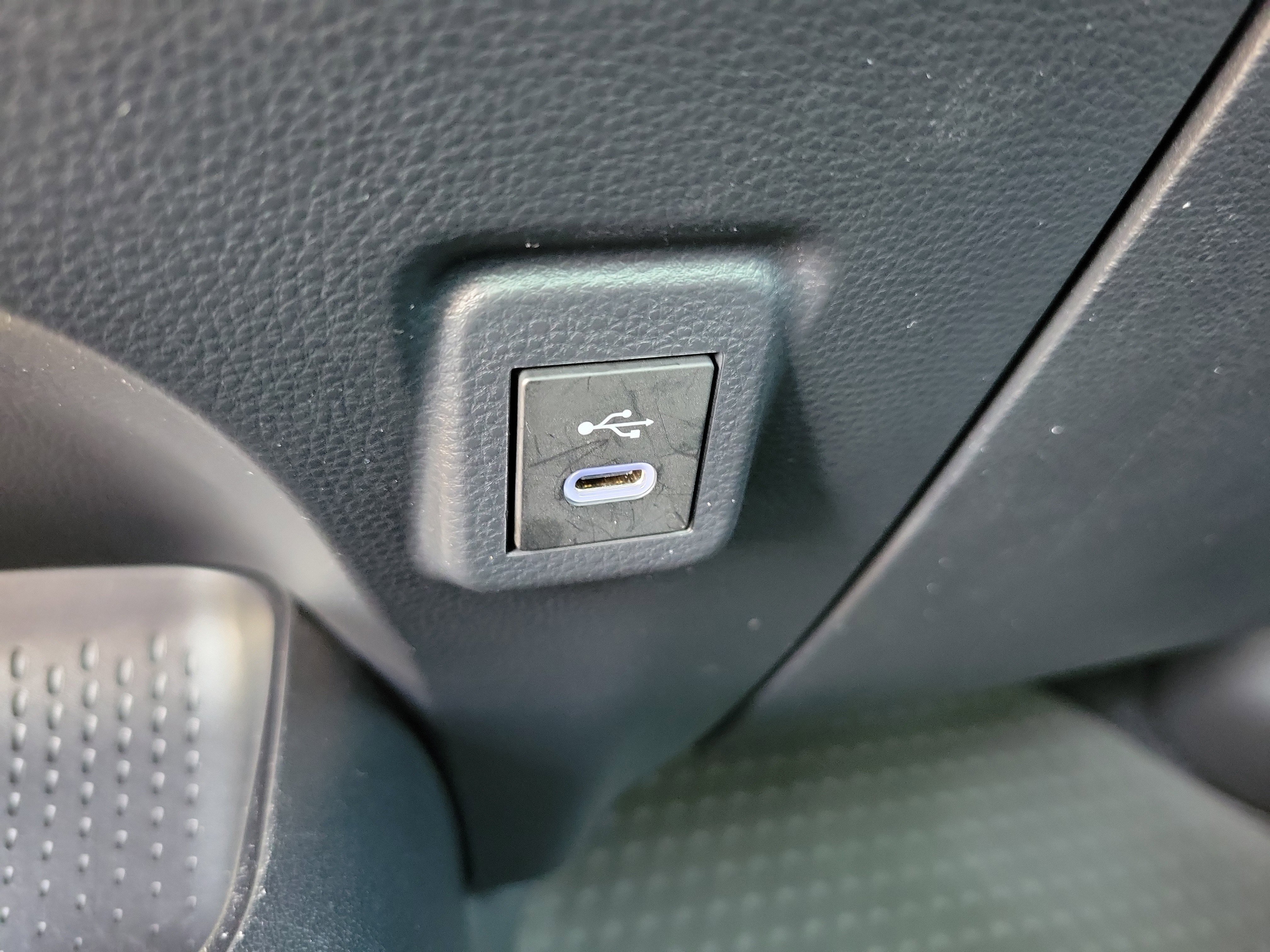 Used 2023 Toyota Corolla LE image 24