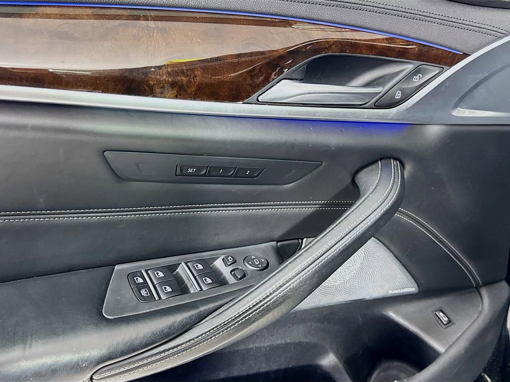 Used 2017 BMW 540i xDrive AWD/4WD image 14