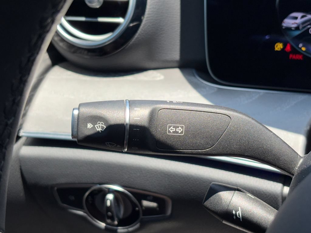 Used 2022 Mercedes-Benz E 350 Sedan image 15