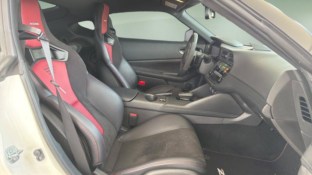 Certified 2024 Nissan Z NISMO w/ Floor Mat Package RWD image 11