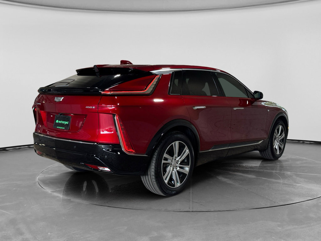 Used 2024 Cadillac Lyriq Tech RWD image 3