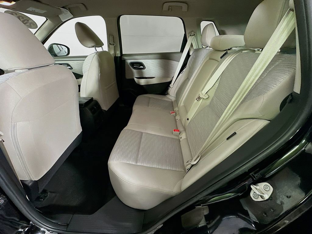 Certified 2023 Nissan Rogue SV image 31