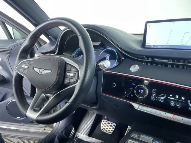 Used 2023 Genesis GV70 2.5T w/ Sport Prestige Package image 30