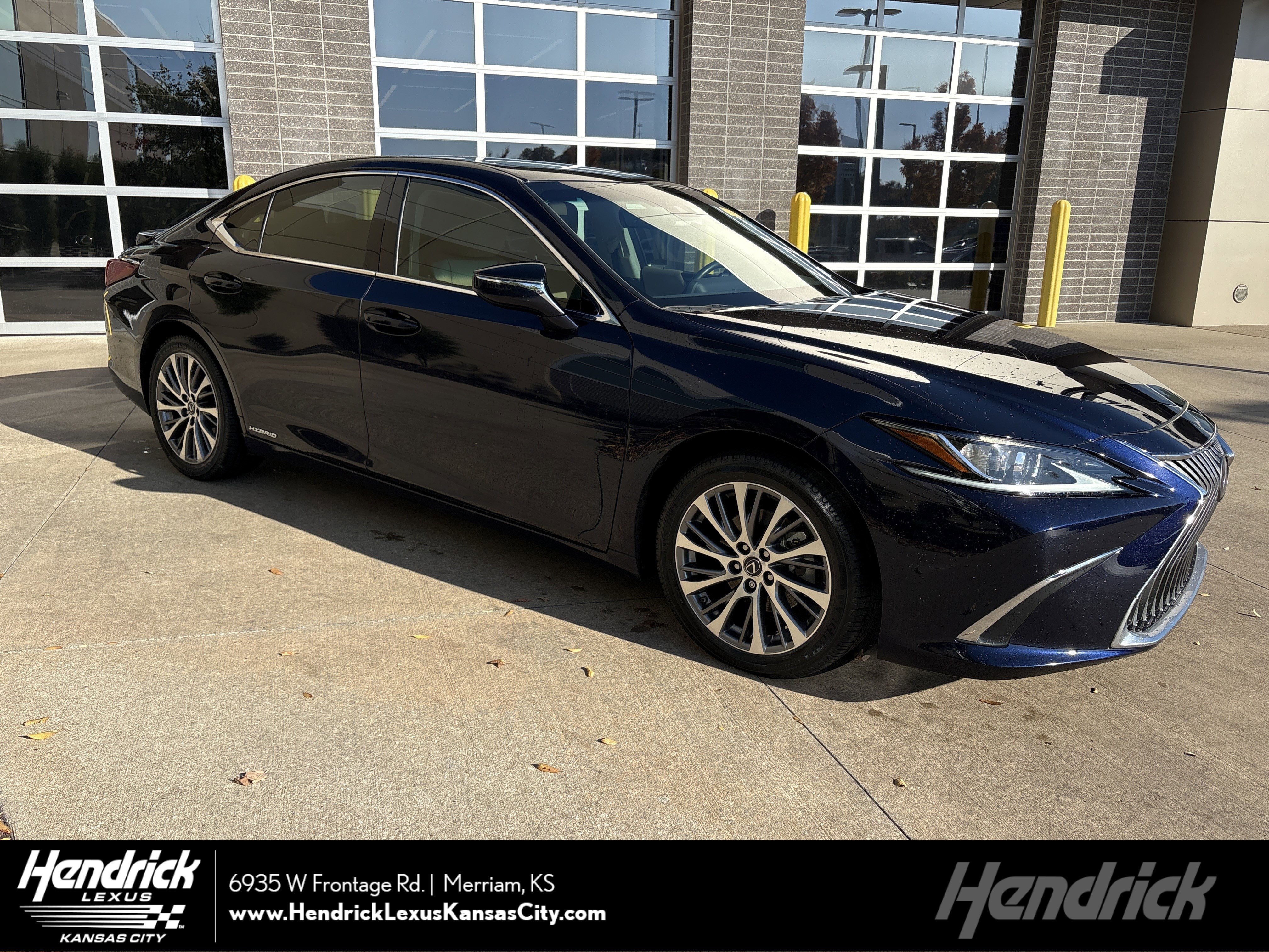Used 2020 Lexus ES 300h w/ Premium Package