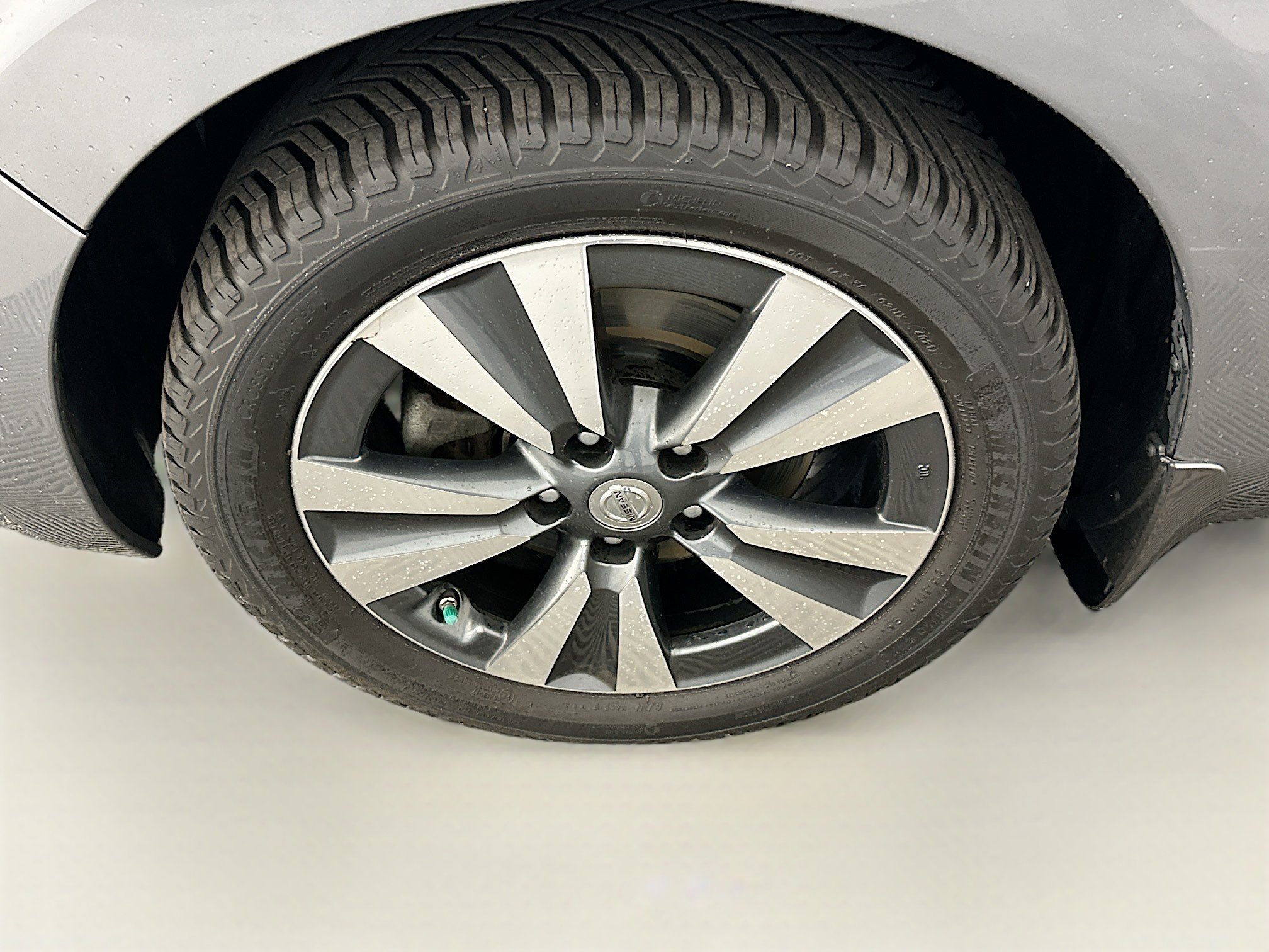 Used 2015 Nissan Leaf SL FWD image 11