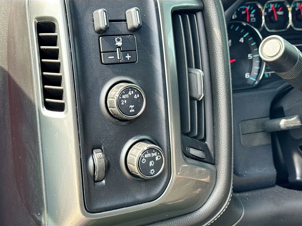 Used 2016 Chevrolet Silverado 1500 LTZ w/ LTZ Plus Package AWD/4WD image 12