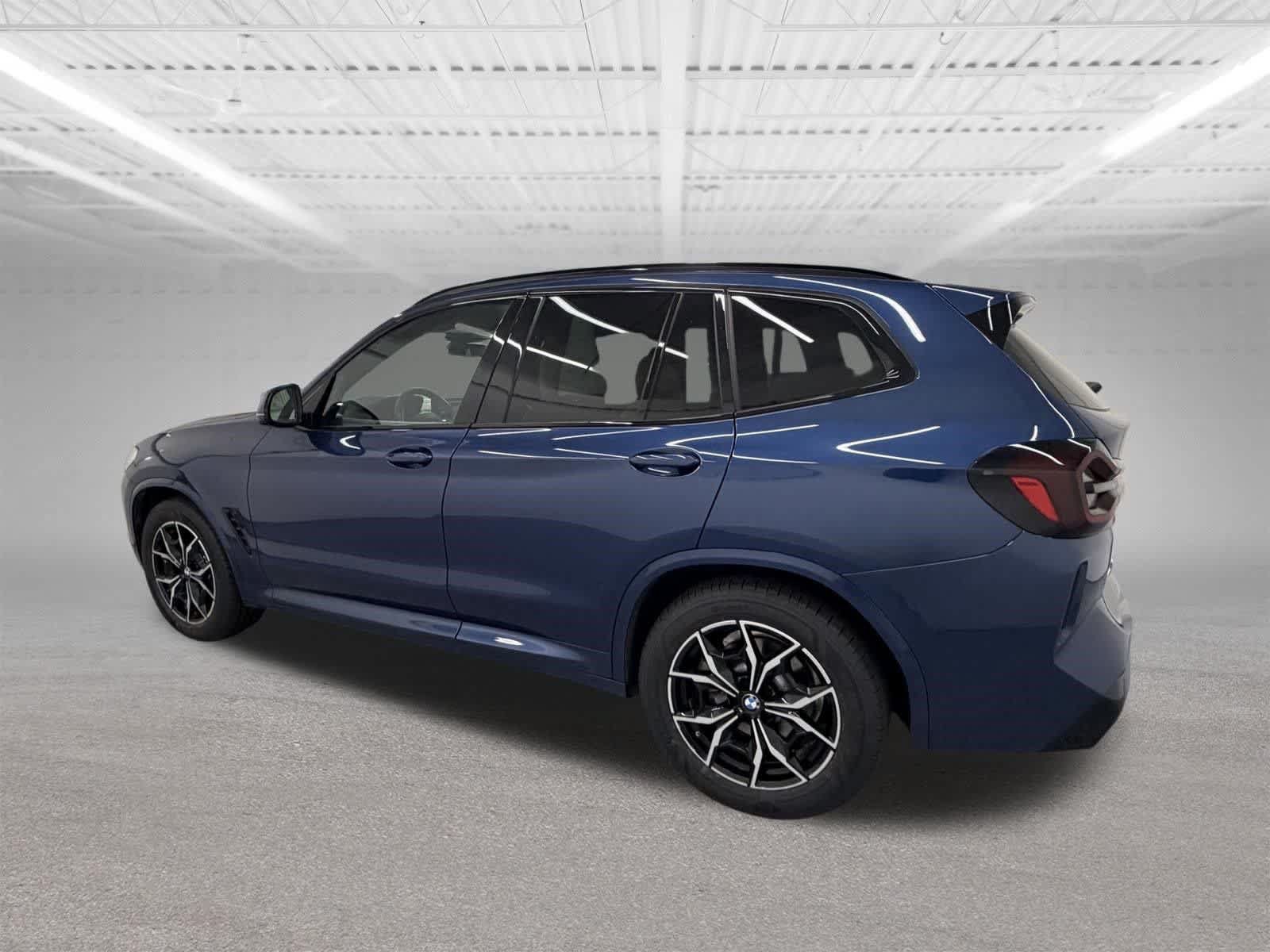 Used 2023 BMW X3 xDrive30i w/ M Sport Package AWD/4WD image 3