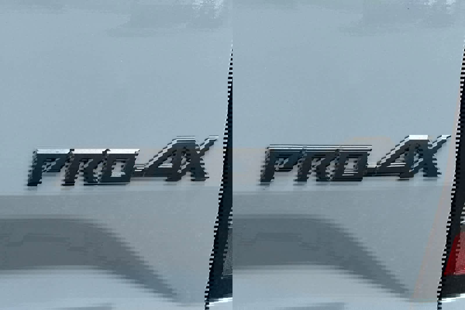 Used 2024 Nissan Frontier PRO-4X w/ Pro Convenience Package image 31