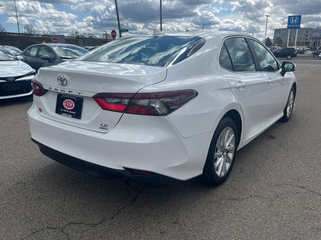 Used 2023 Toyota Camry LE image 7