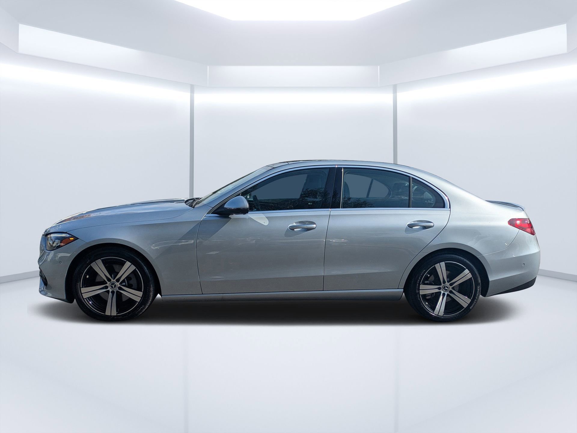 Used 2024 Mercedes-Benz C 300 Sedan image 5